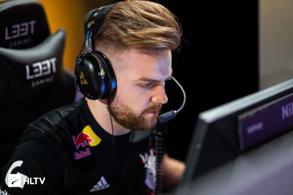 有内味了，Perkz：Khan在的队伍打世界赛就不行